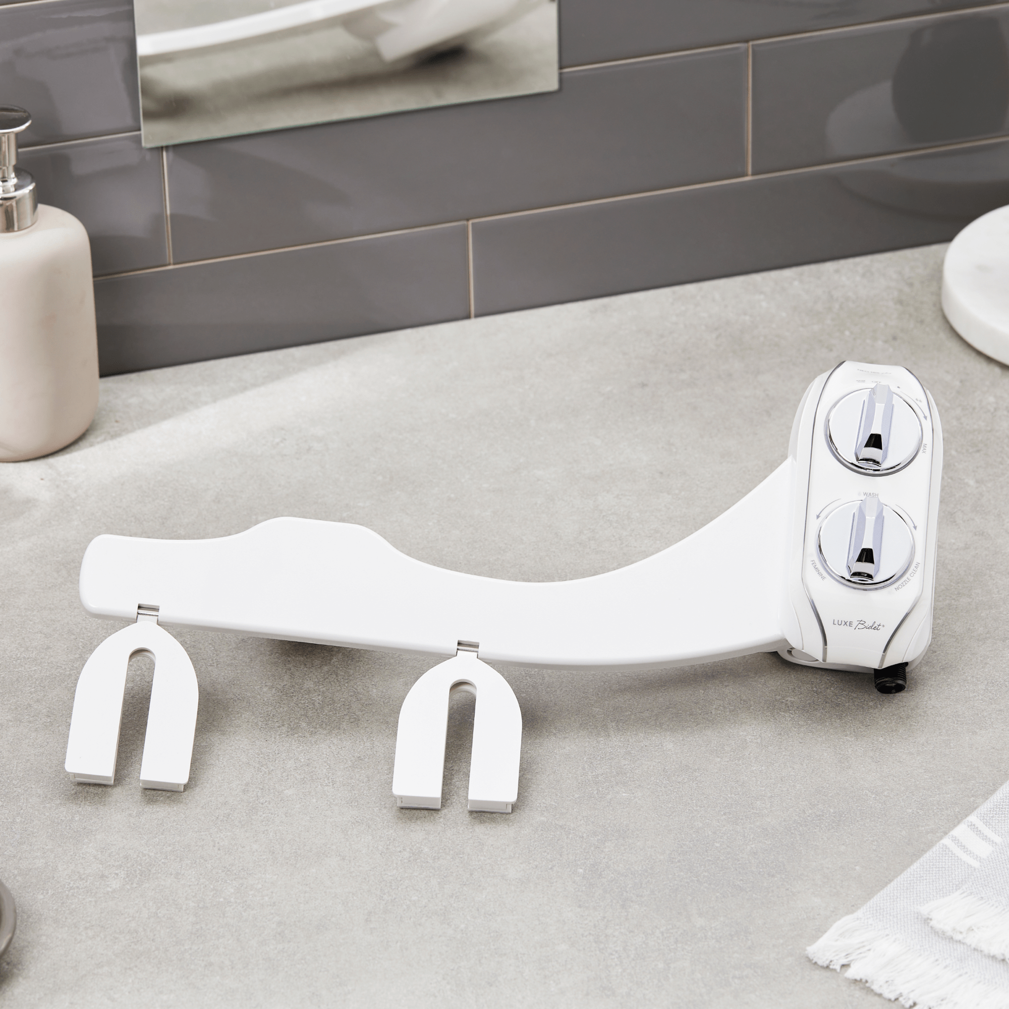 NEO 185 Plus Chrome fits any bathroom style