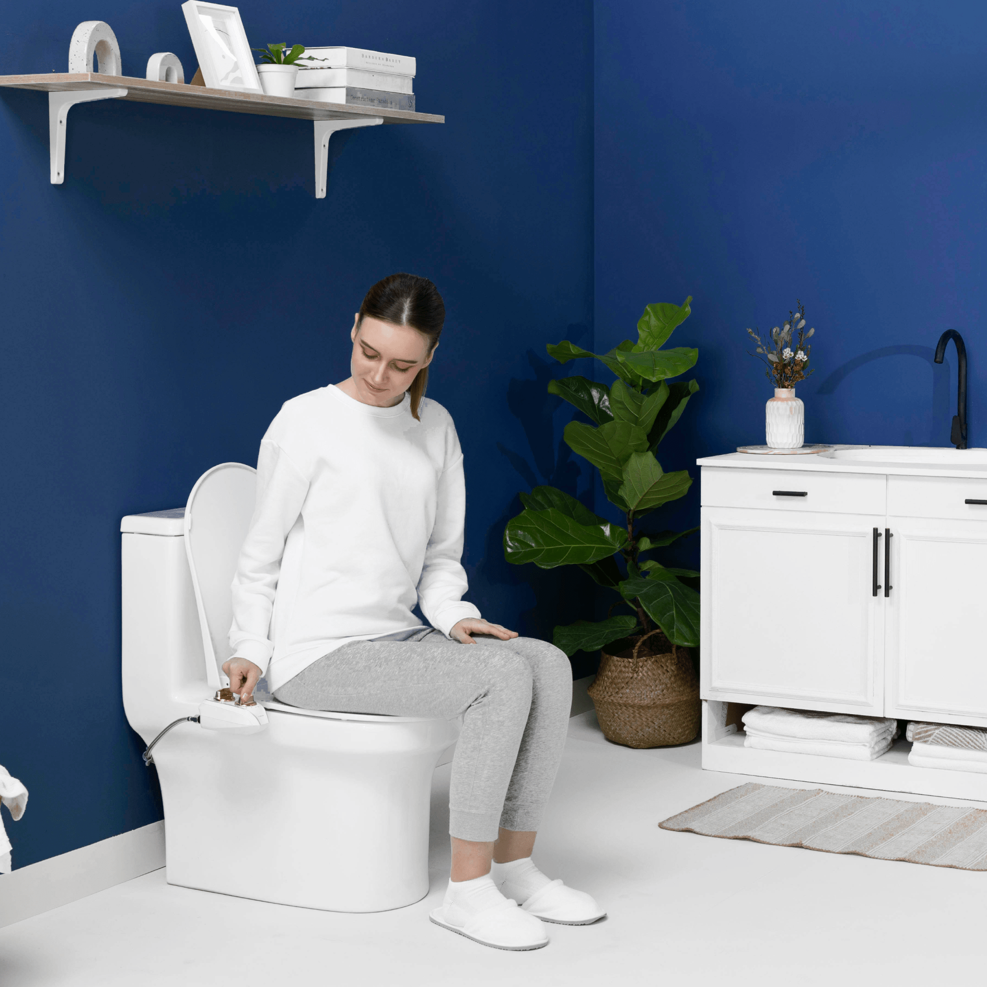 NEO 185 Plus Rose Gold is a functional addition to the bathroom for anyone