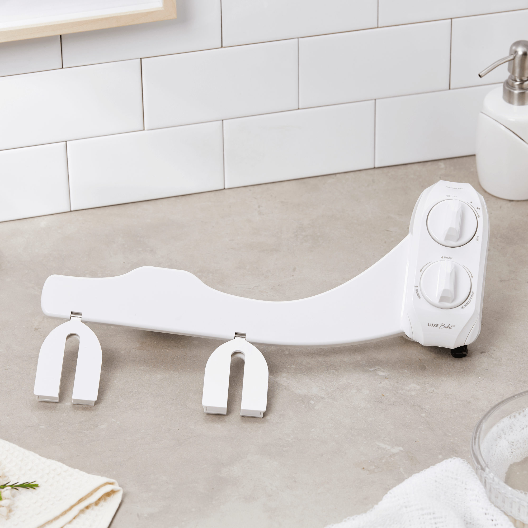 NEO 185 Plus: Imperfect Packaging - NEO 185 Plus White propped up to see entire bidet body